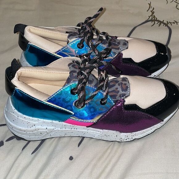 Madden Girl sneakers   - Picture 2 of 6